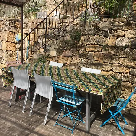 Libertalia Hébergement de vacances Salles-la-Source